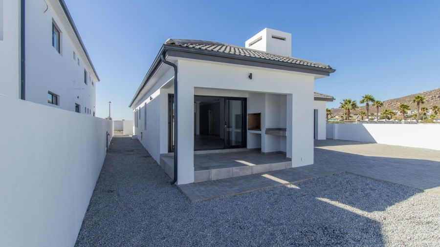 3 Bedroom Property for Sale in Sandy Point Beach Estate Western Cape